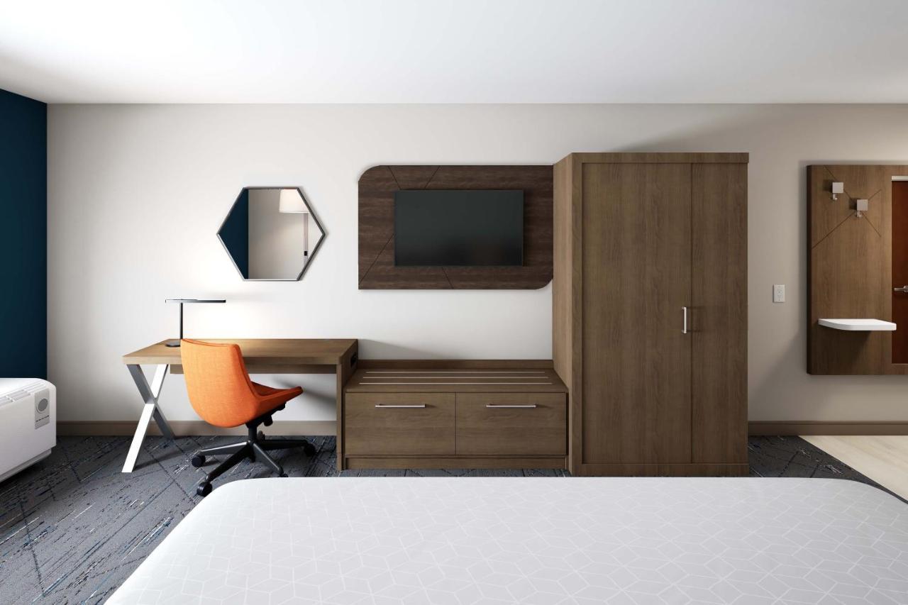 Holiday Inn Express & Suites Reedsburg - Dells Area By Ihg Экстерьер фото
