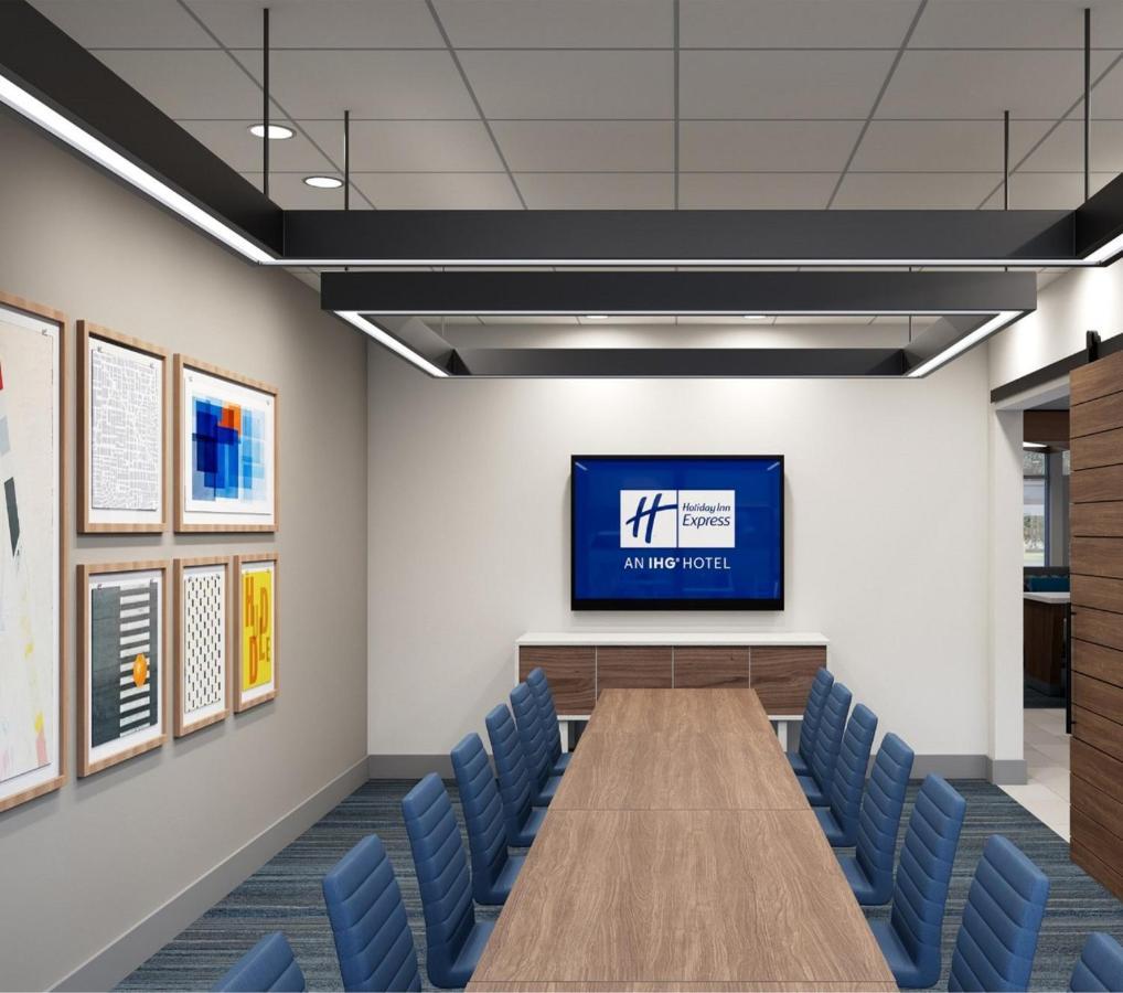 Holiday Inn Express & Suites Reedsburg - Dells Area By Ihg Экстерьер фото