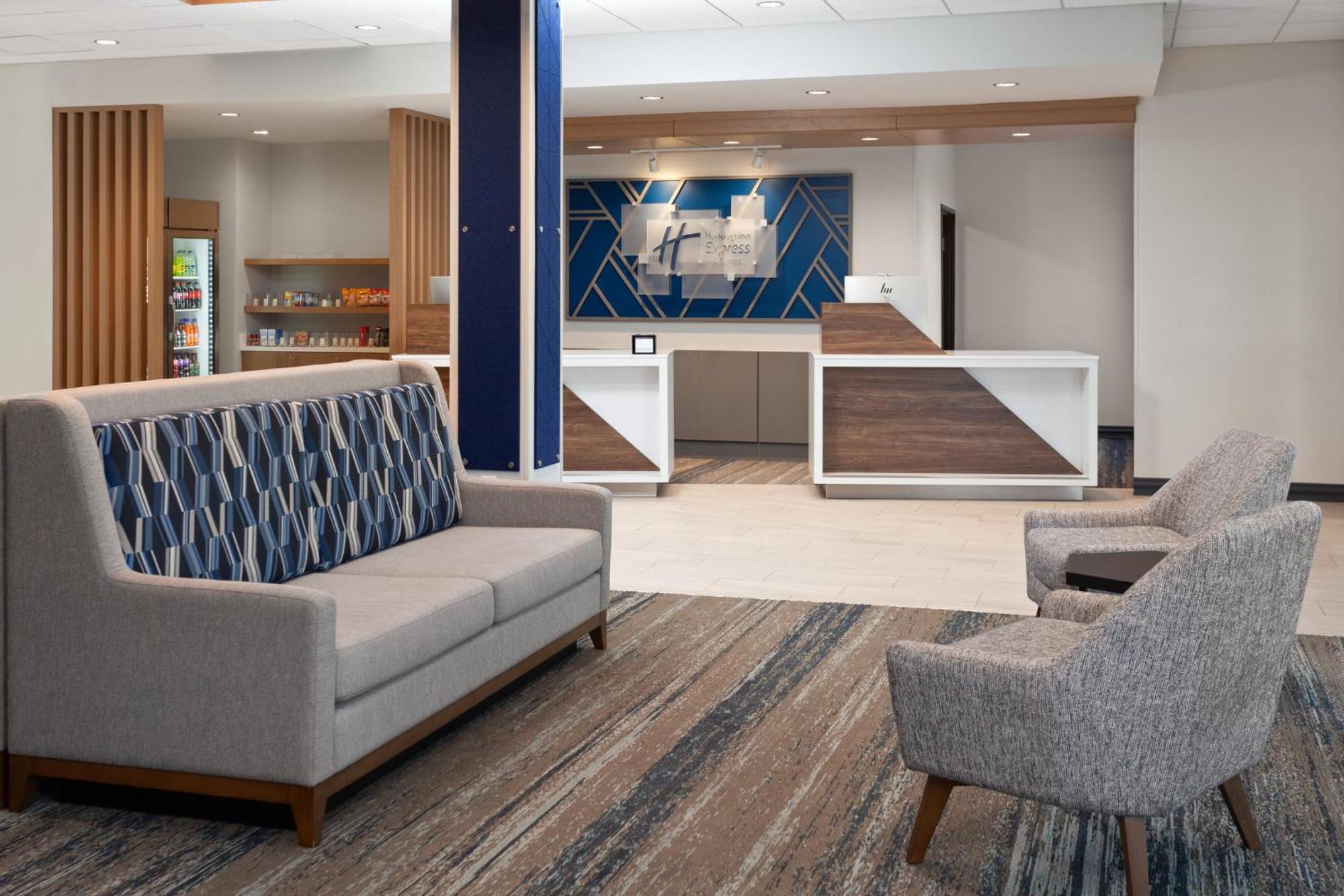 Holiday Inn Express & Suites Reedsburg - Dells Area By Ihg Экстерьер фото