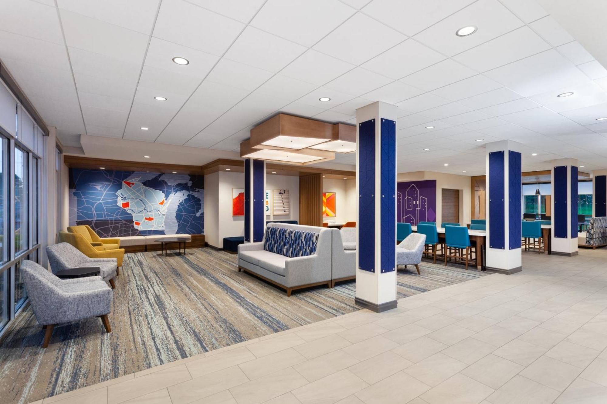 Holiday Inn Express & Suites Reedsburg - Dells Area By Ihg Экстерьер фото