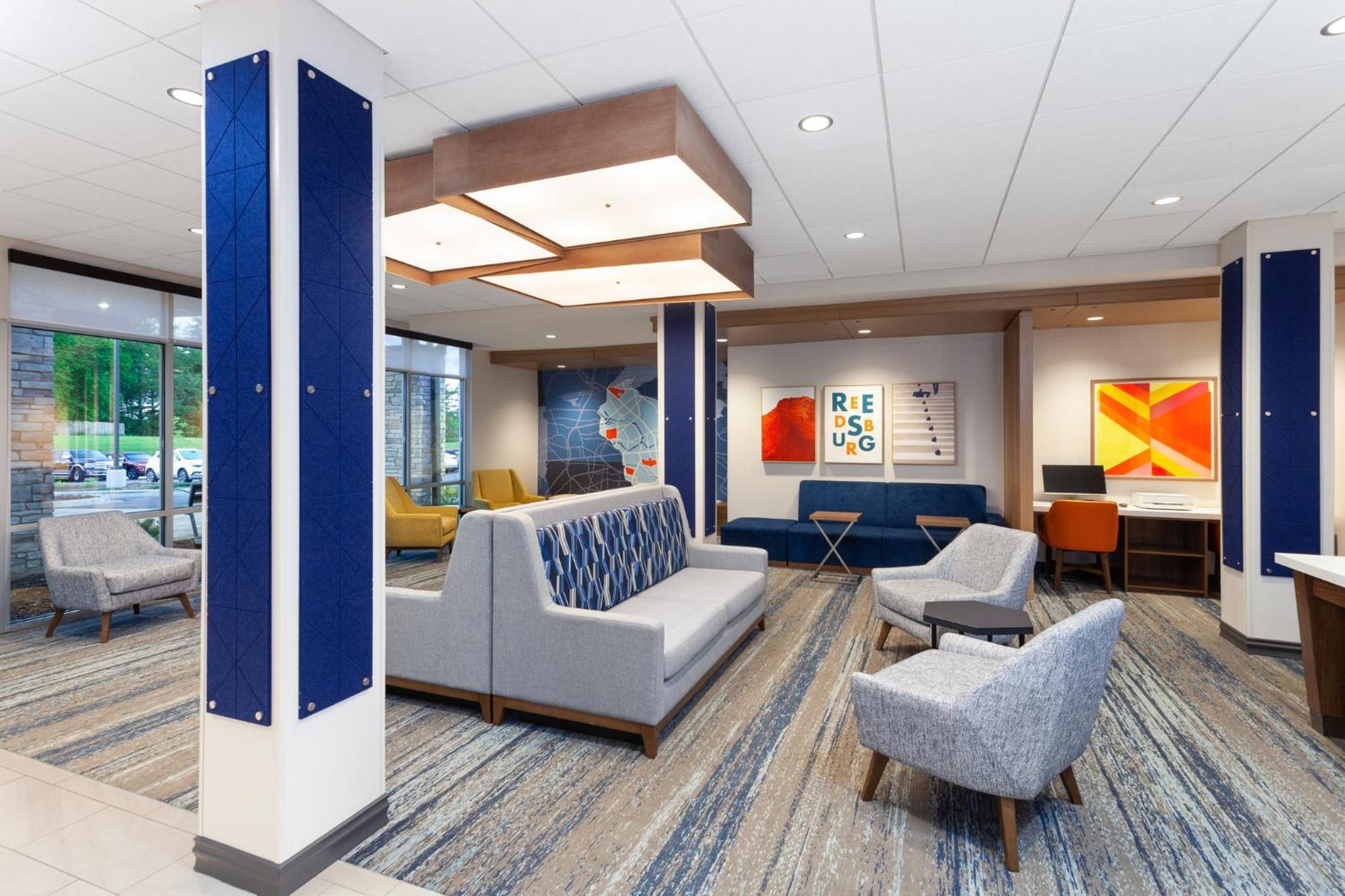 Holiday Inn Express & Suites Reedsburg - Dells Area By Ihg Экстерьер фото
