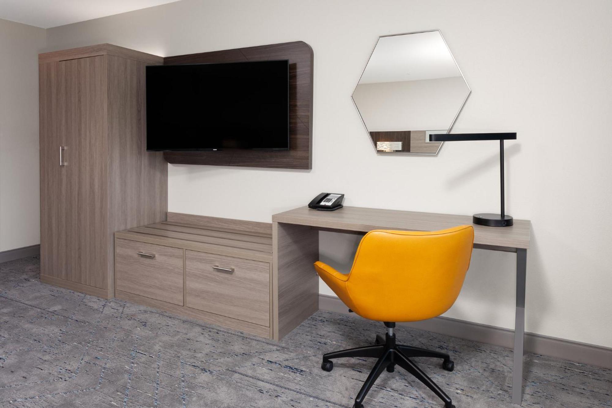 Holiday Inn Express & Suites Reedsburg - Dells Area By Ihg Экстерьер фото