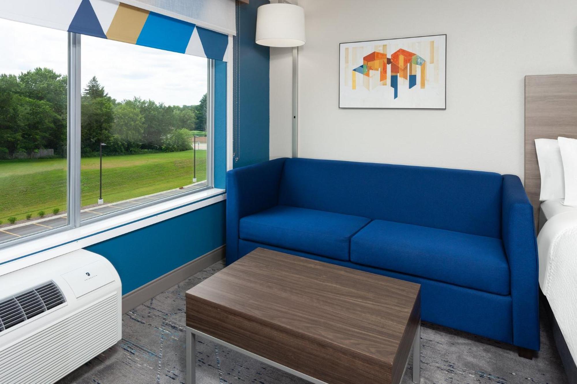 Holiday Inn Express & Suites Reedsburg - Dells Area By Ihg Экстерьер фото