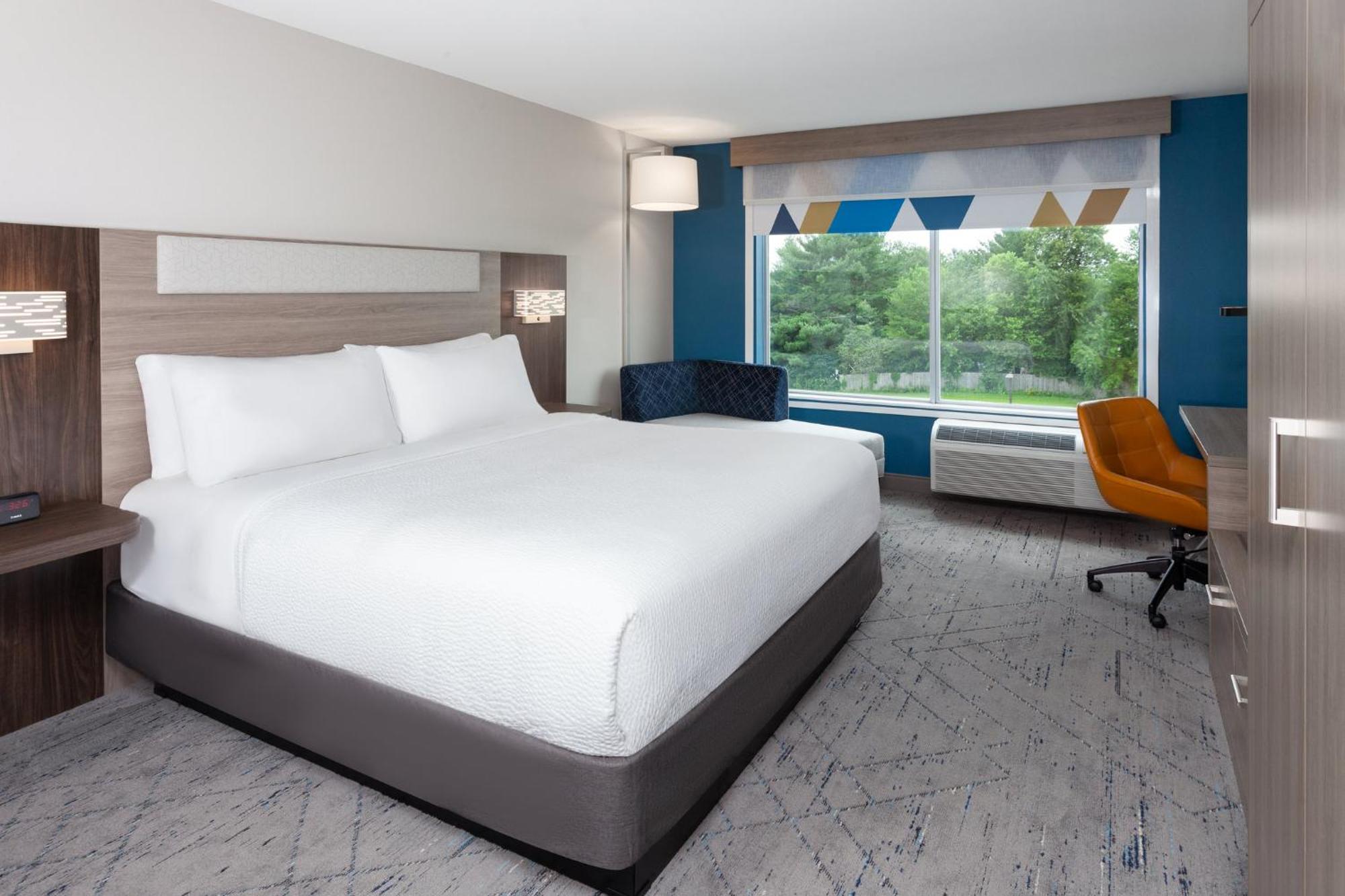 Holiday Inn Express & Suites Reedsburg - Dells Area By Ihg Экстерьер фото