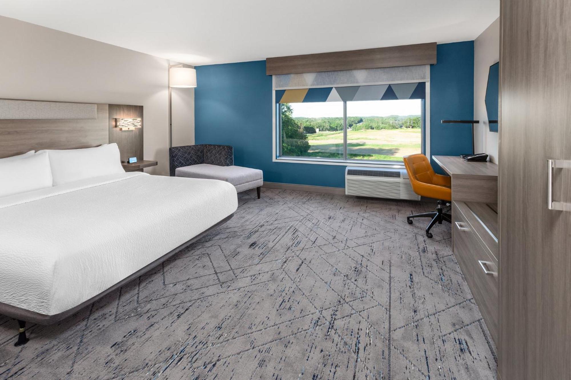 Holiday Inn Express & Suites Reedsburg - Dells Area By Ihg Экстерьер фото